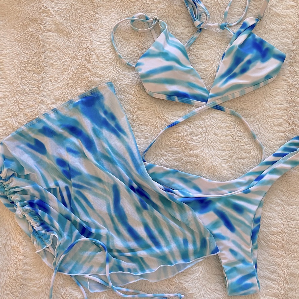 Blue tie dye bikini set